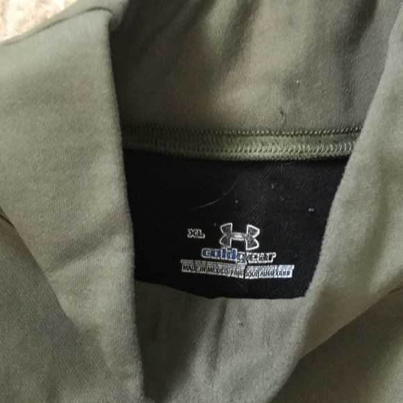 Under armour heat gear L and cold gear XL bundle - Picture 2 of 8